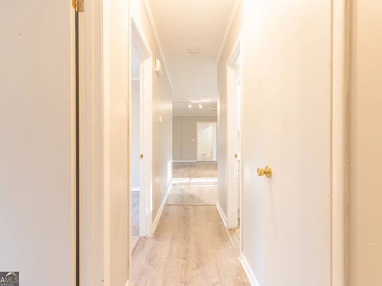 2290 Pinetree Ln NE — Photo 31