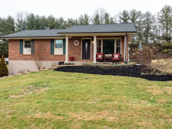 520 Lynnwood Dr, Bristol, VA 24201
