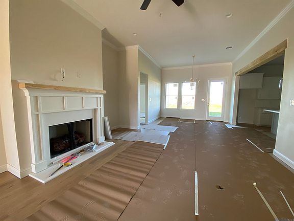 4th image of 219 Margie St