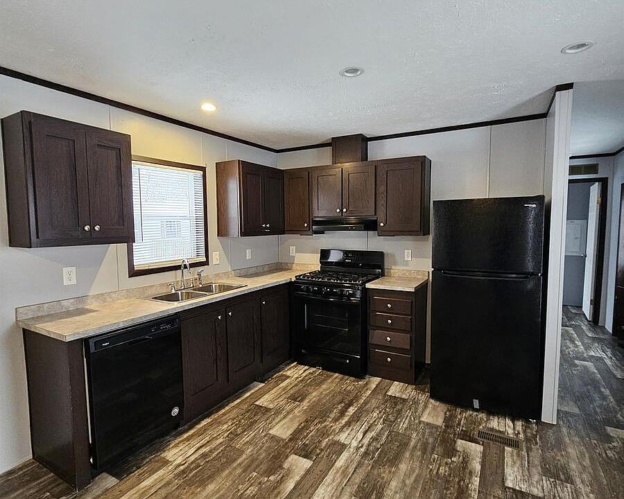1st image of 2737 W Washington Ctr #51
