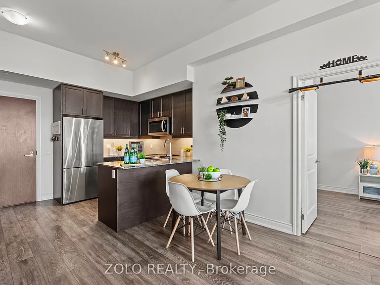 1050 Main St E #618 — Photo 7