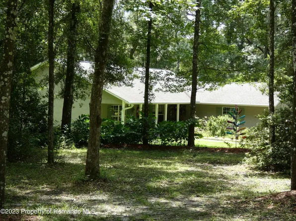 25284 Ash St, Brooksville, FL 34601
