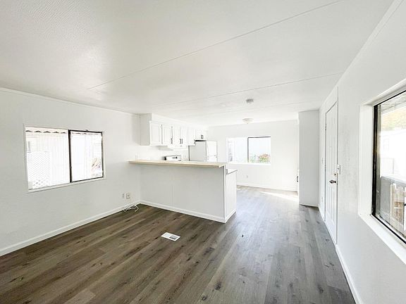 2nd image of 1850 Evans Ln Space 70