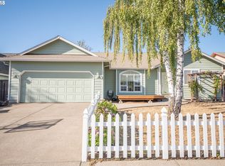 585 Pine Ct, Creswell, OR 97426