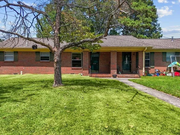 1517 Grape St NW, Cullman, AL 35058