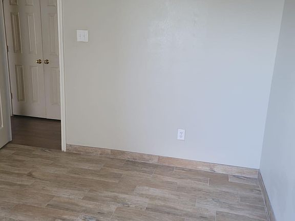 3rd image of 3212 Blackburn Dr