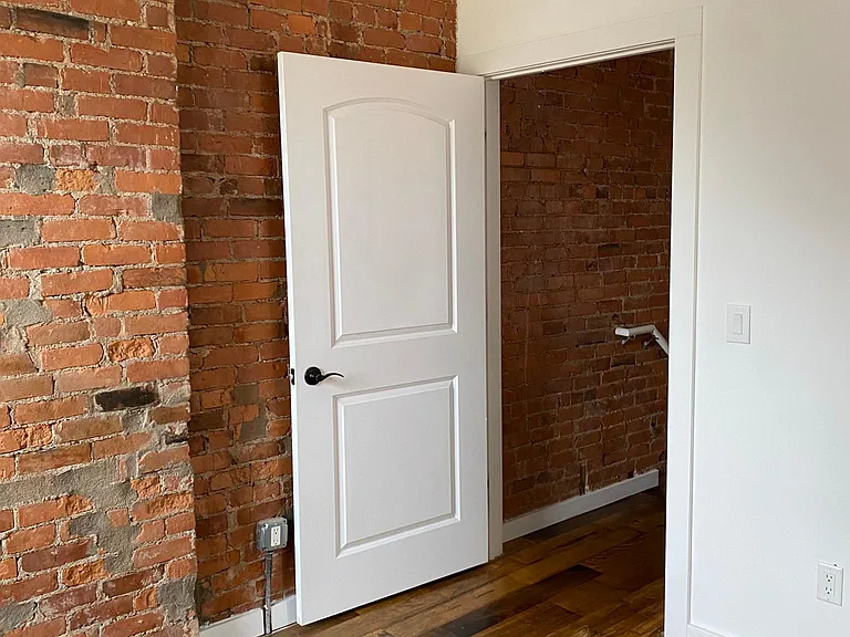 884 Oak St — Photo 21