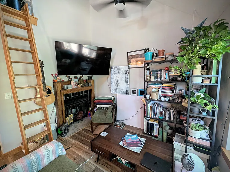 3025 Broadway St #29 — Photo 4
