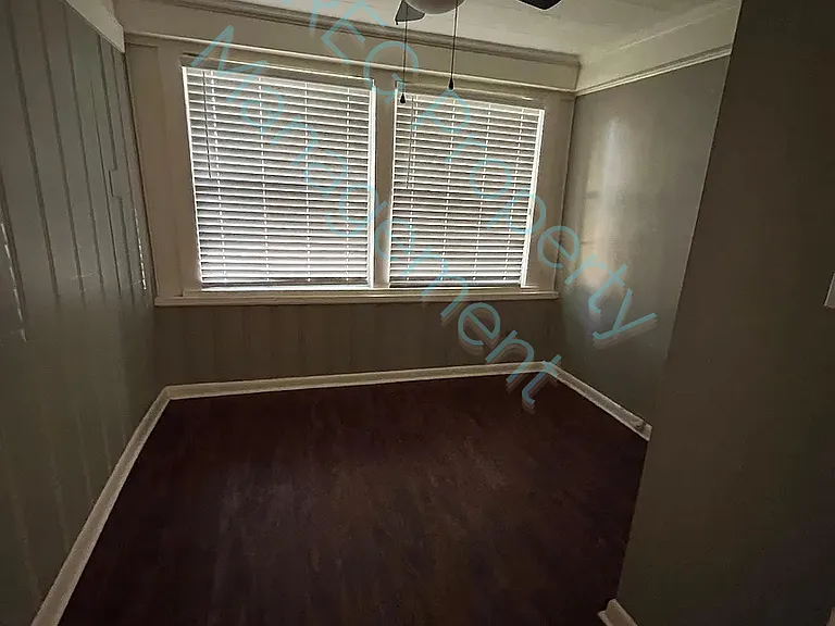 1512 College Ave — Photo 2