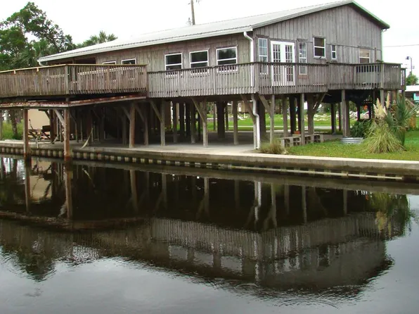 112 W 6th Ave, Horseshoe Beach, FL 32648