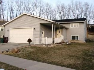 2718 Rose Dr SE, Rochester, MN 55904