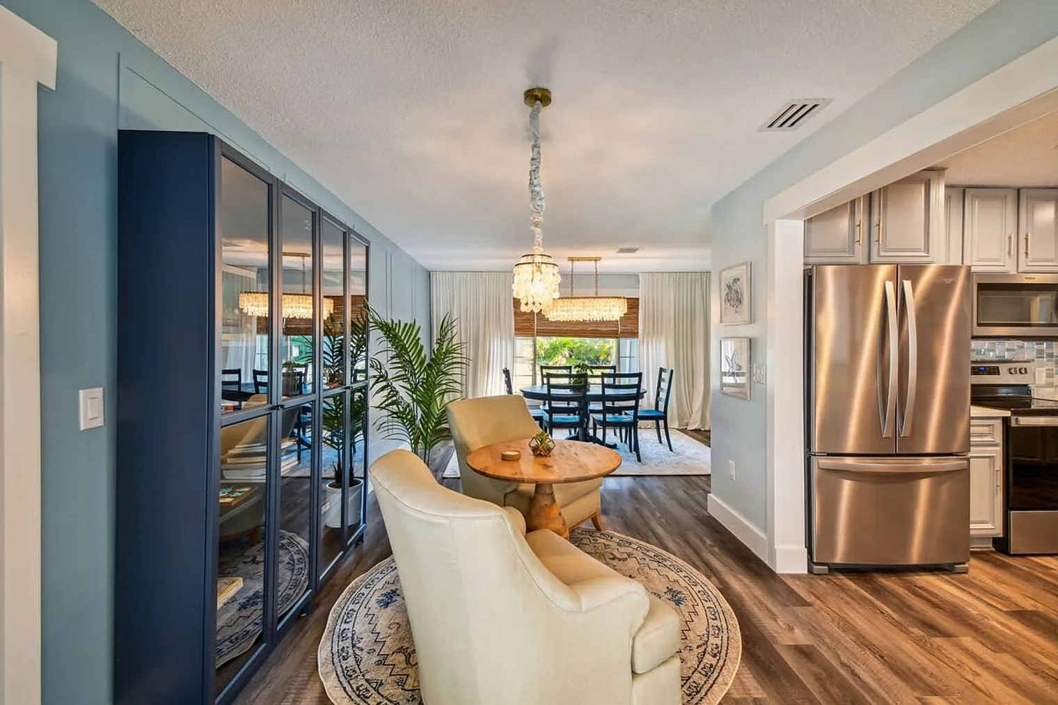 3 bed, 2.0 bath, 2389 sqft, $7,816 — Photo 1