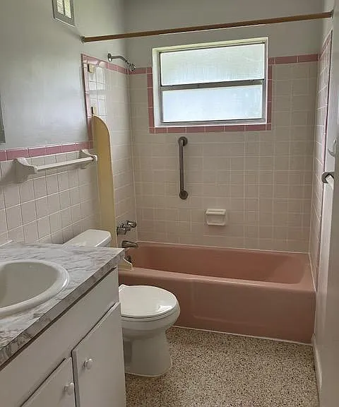 1351 Almond St — Photo 24