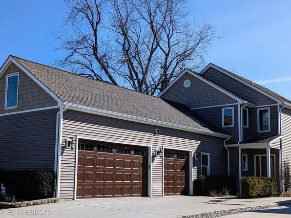31860 N River Rd, Harrison Township, MI 48045