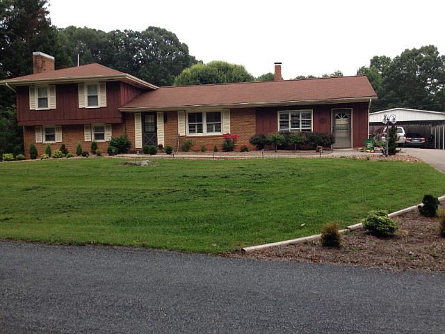 1st image of 544 Beaumont Elm St