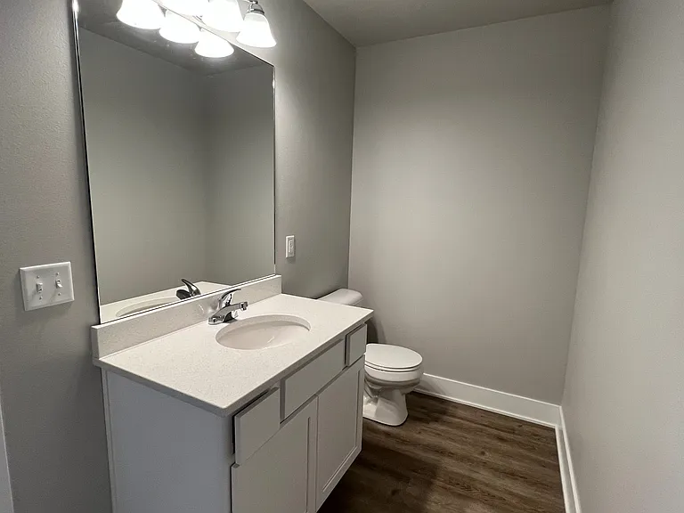 233 NW Greenway Pl — Photo 7