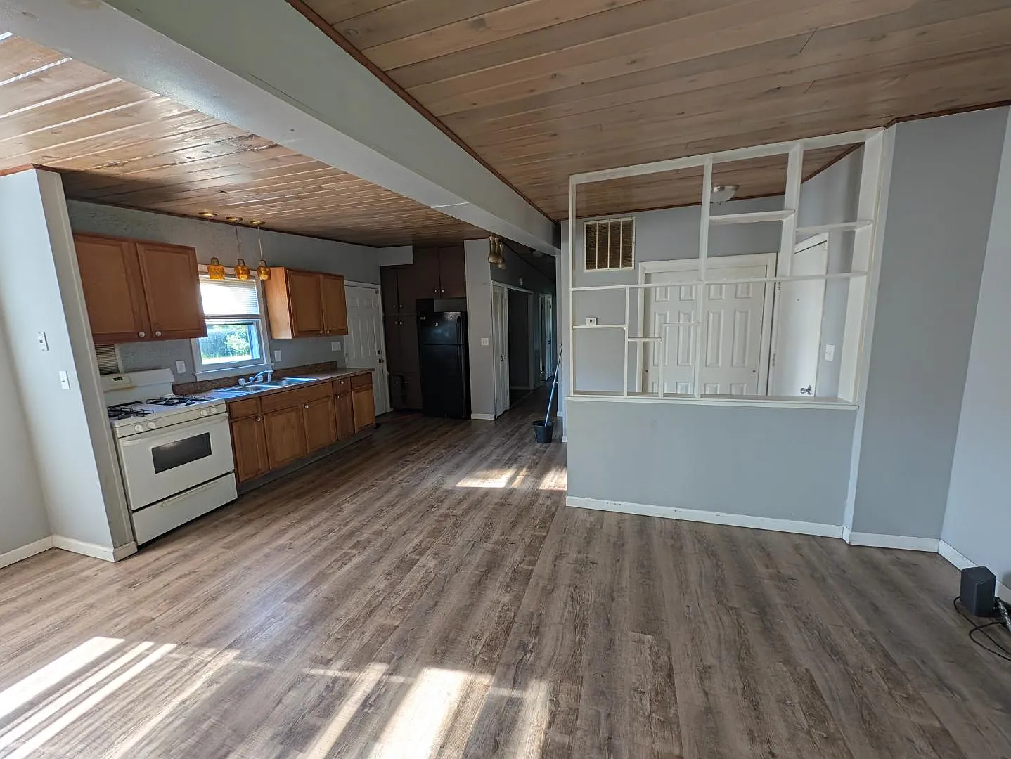 56445 Eastlea Drive — Photo 3