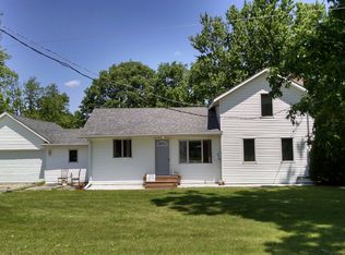 8519 Yale Bridge Rd, Rockton, IL 61072