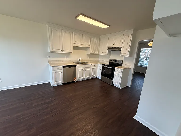 103 Wimbledon Ct — Photo 23