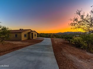 1688 Vereda Neblina, Rio Rico, AZ 85648