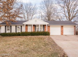 1100 Randall Ln, Fulton, MO 65251