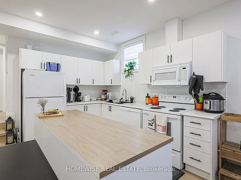 93 Gorman Park Rd — Photo 2