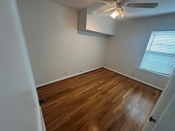 5th image of 1606 Walton St