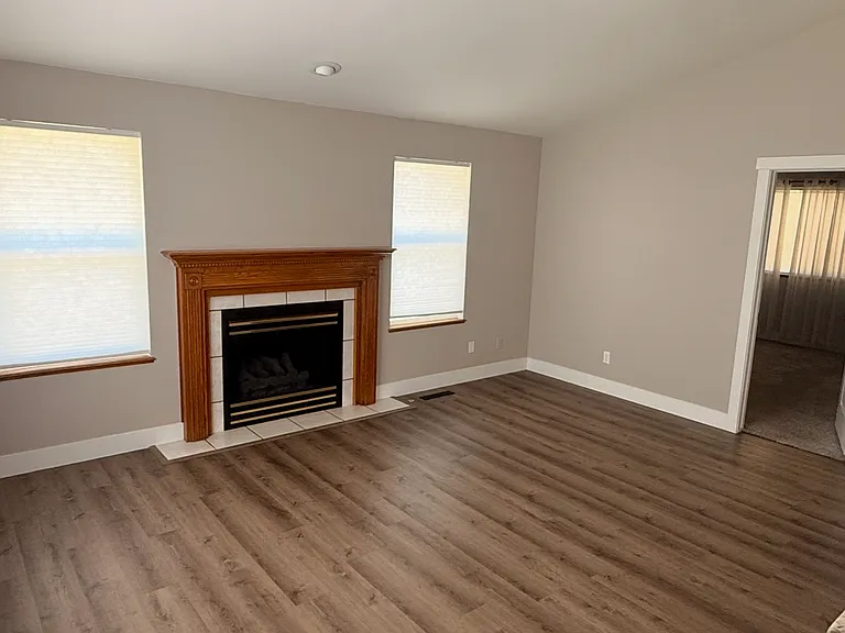 1210 Creekwood Ct — Photo 5