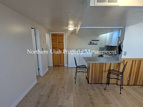 3rd image of 3619 Van Buren Ave