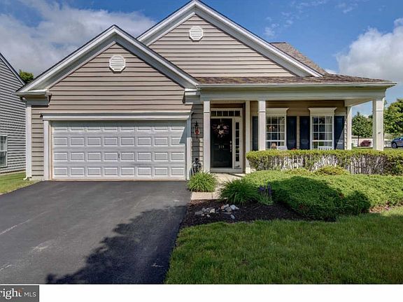 2nd image of 319 Astilbe Dr
