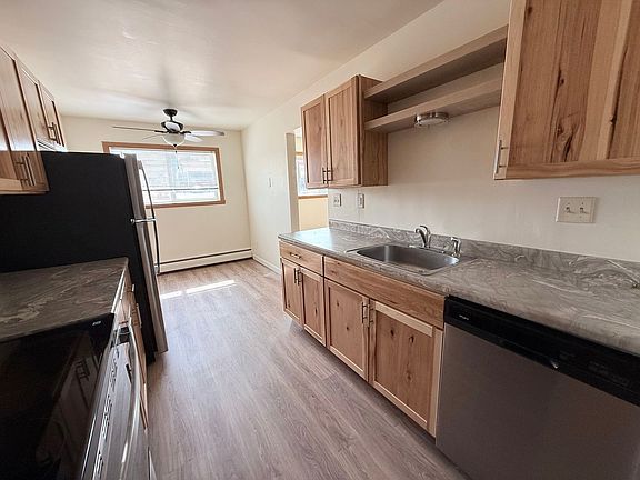 3rd image of 816-820 24th Ave S #2