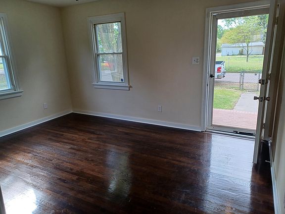 2nd image of 23 S Elm Ave