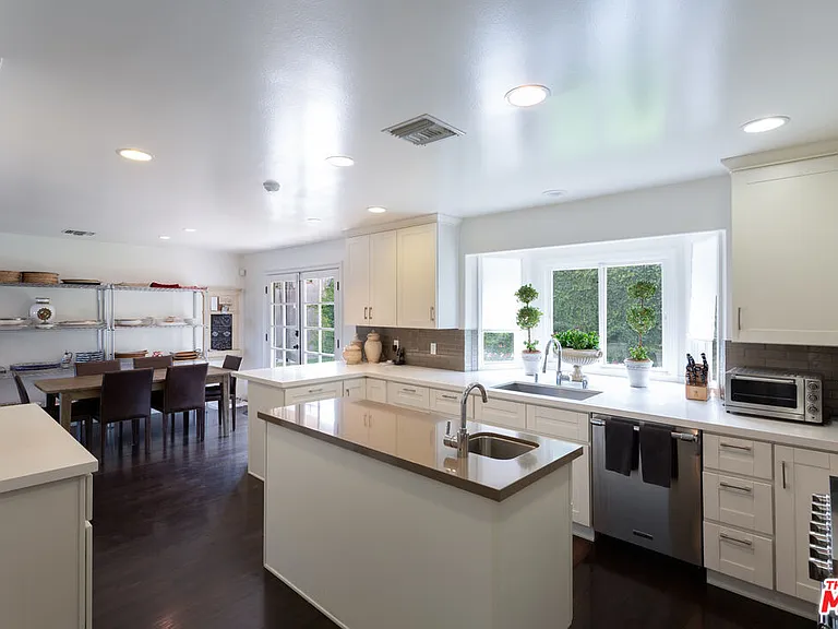 13902 Valley Vista Blvd — Photo 5