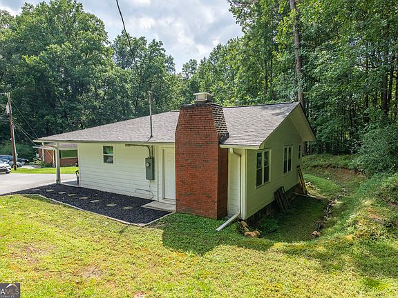 5th image of 42 Carpenter Ln
