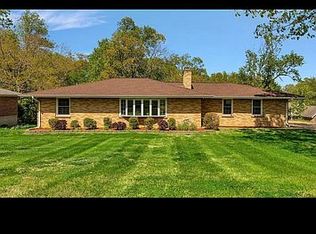 519 Kehrs Mill Rd, Ballwin, MO 63011