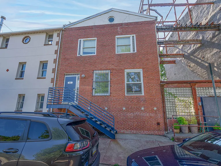 311-13 N Front St #1 — Photo 1