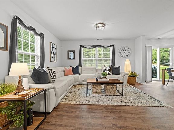 5th image of 230 Taylors Landing Ave
