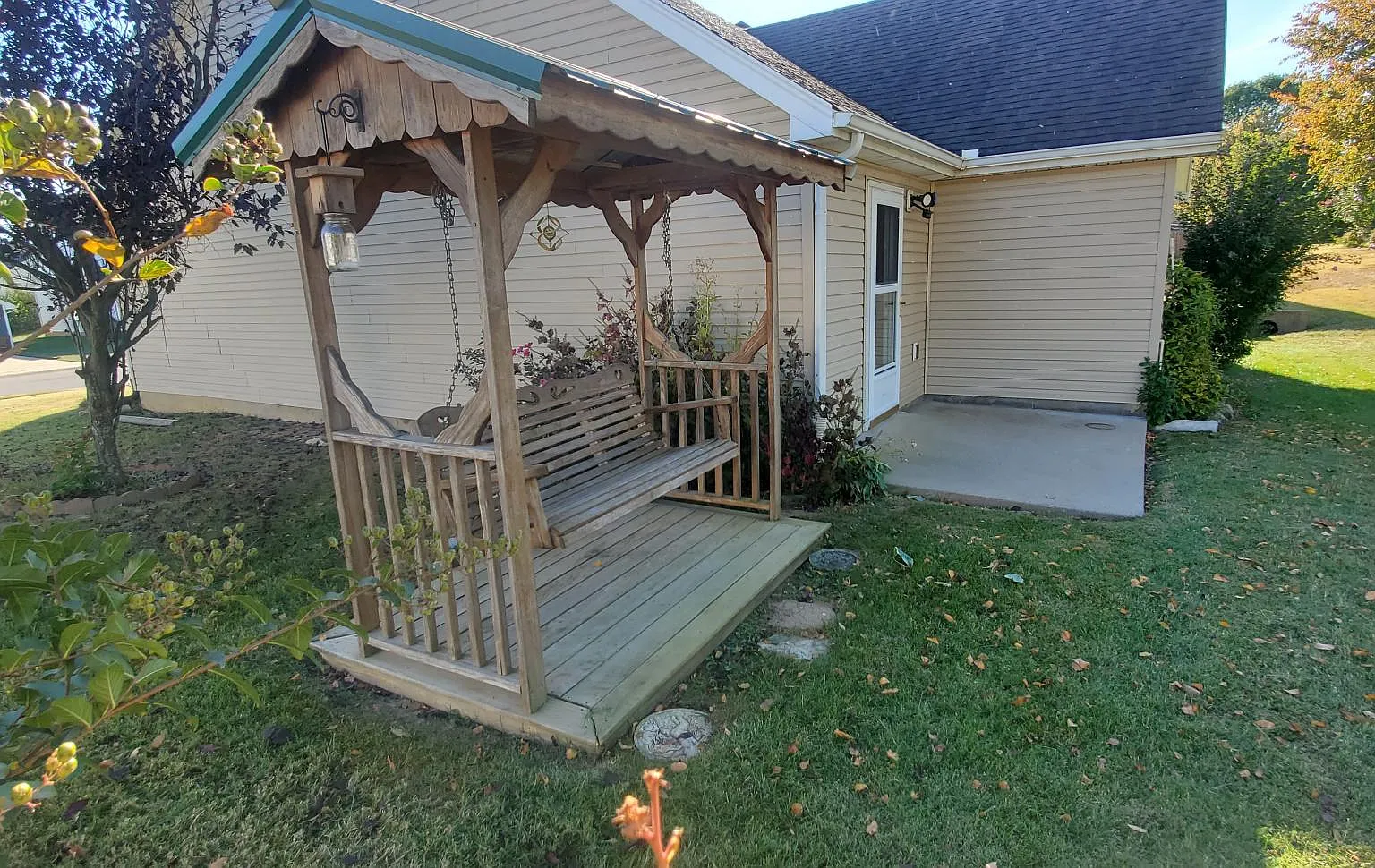3 bed, 1219 sqft, $1,875 — Photo 3