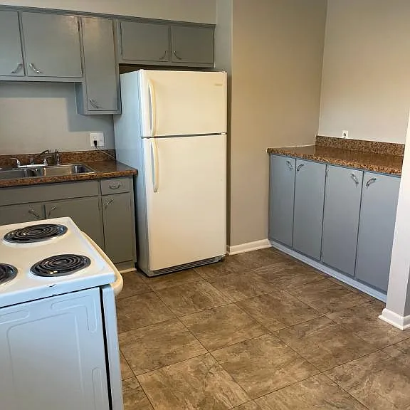 1409 McDonald Ave #3 — Photo 11