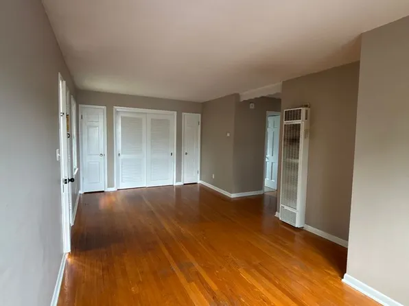 1004 W Lexington Ave, Winchester, KY 40391
