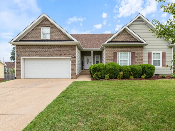 109 Saddlecreek Cir, Dickson, TN 37055