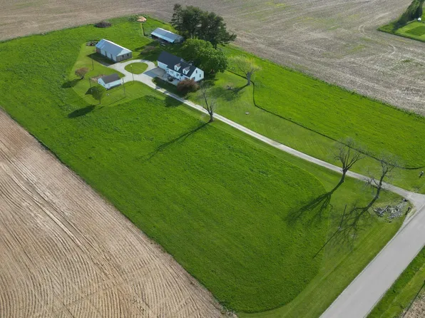 7182 W Division Line Rd, Delphi, IN 46923