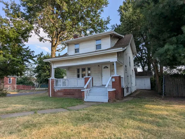 1000 Lovers Ln, Akron, OH 44306