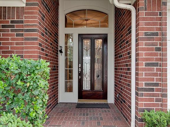3rd image of 1411 Caravelle Ct