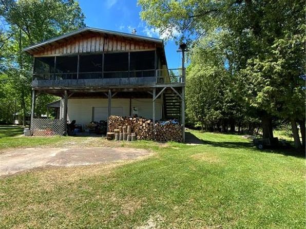 Black Lake Waterfront 13646 Real Estate 6 Homes For Sale Zillow