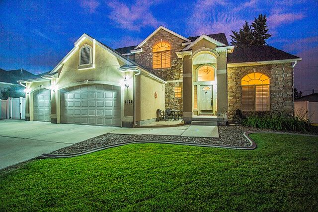 1st image of 1023 W Taylors Meadow Ct