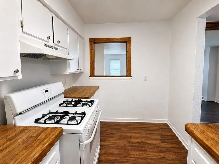 610 Gunter St — Photo 7