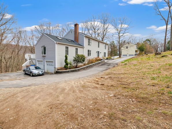 190 Thoreau Dr, Shelton, CT 06484