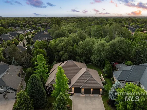 422 E Lake Briar Ln, Eagle, ID 83616