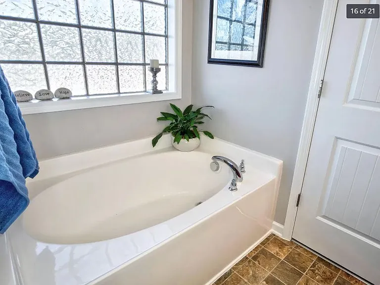 202 Beaconwood Ln — Photo 16